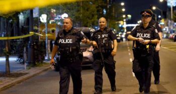 Al menos un muerto y 14 heridos tras tiroteo en Toronto