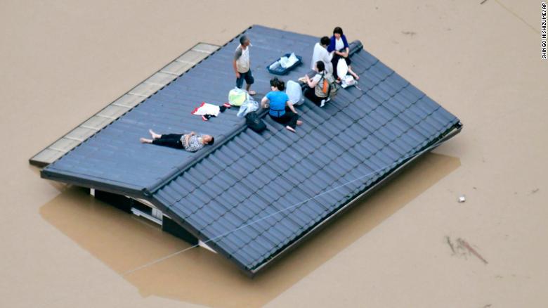 85 muertos en Japón tras inundaciones