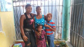 Si te interesa ayudar la familia del hombre que murió a mano de un policía en la Lincoln