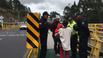 ¿Cuál es la situación legal de los migrantes venezolanos en algunos países de acogida?