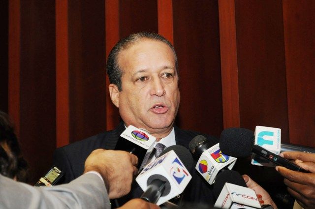 Reinaldo considera prudente esperar Medina fije posición sobre reforma constitucional y reelección