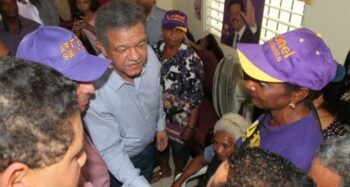 Leonel Fernández se lanza a las calles en busca de la Presidencia por cuarta ocasión