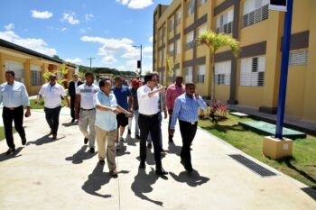 Navarro afirma que todo está listo para inicio del año escolar