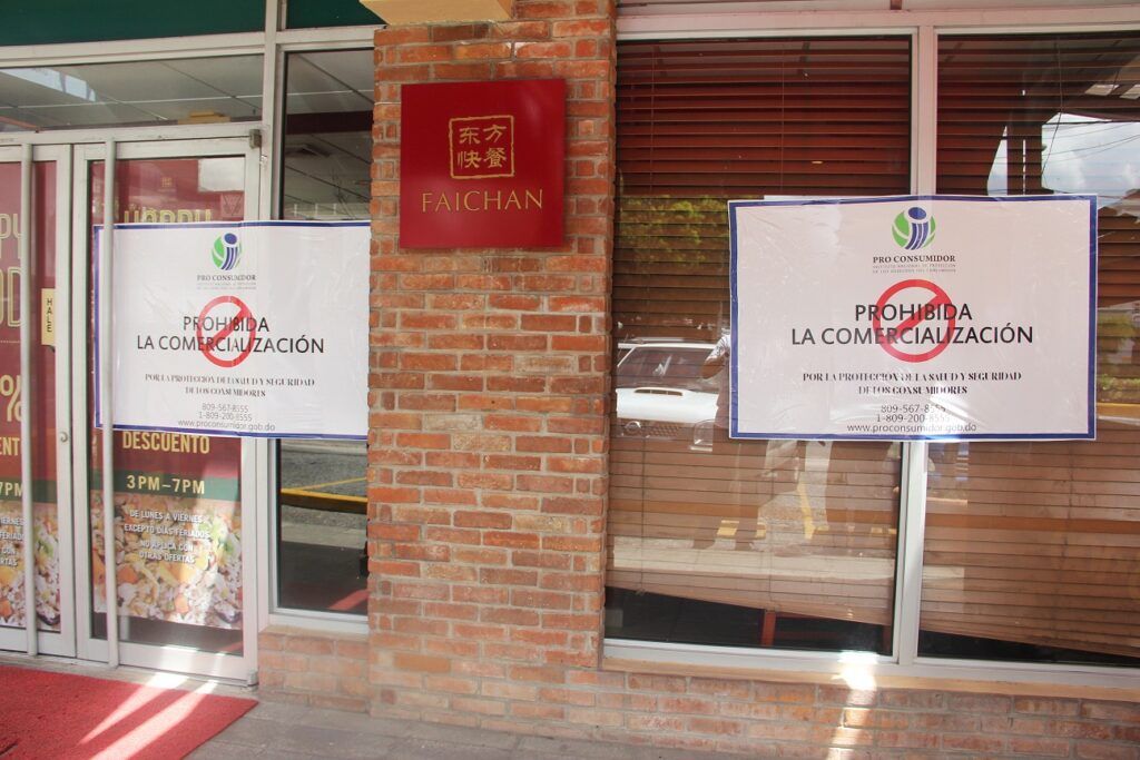Pro Consumidor cierra Restaurante Faichan en Piantini por falta de higiene