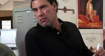 Actor Eduardo Yañez golpea a un anciano