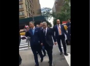 Video: Dominicanos en Nueva York vociferan “ladrón” a Miguel Vargas