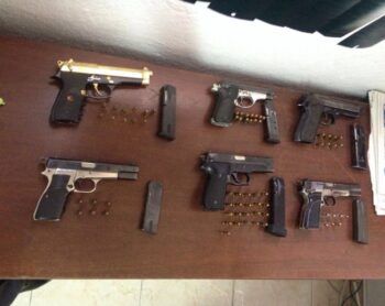 Decomisan contrabando de armas de fuego en muelle de Haina
