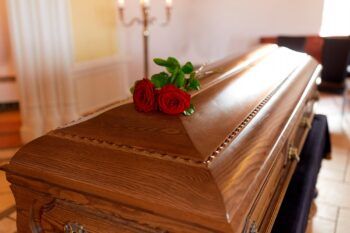 Viernes Negro un buen día para morir según la oferta de esta funeraria