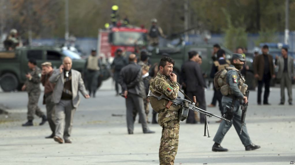 Afganistán: Mueren 30 civiles en enfrentamiento con talibanes