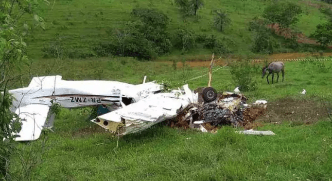 Seis muertos tras estrellarse una avioneta en Colombia