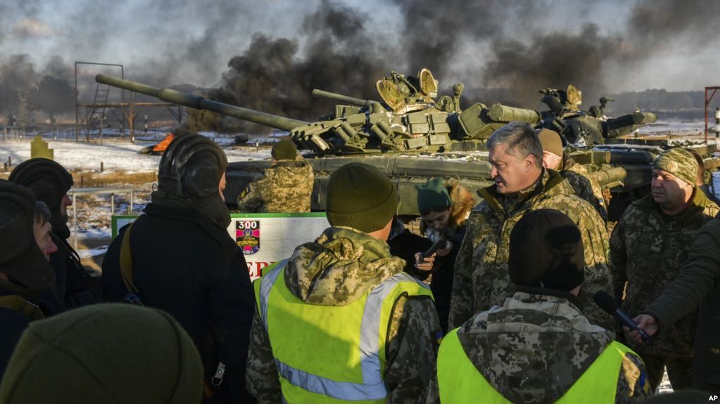 Ucrania pide ayuda a la OTAN mientras crece tensión con Rusia