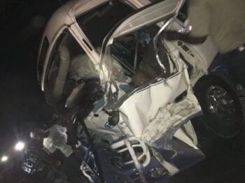 Dos muertos y 20 heridos en choque minibús transporte público y patana en San Cristóbal