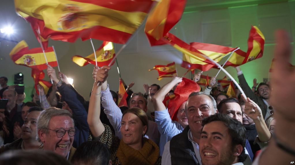 España: Partido antiinmigrante gana sus primeros escaños en Andalucía