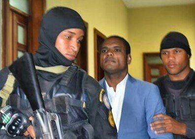 Envían a juicio de fondo exfuncionario acusado de cometer incesto contra hijastra