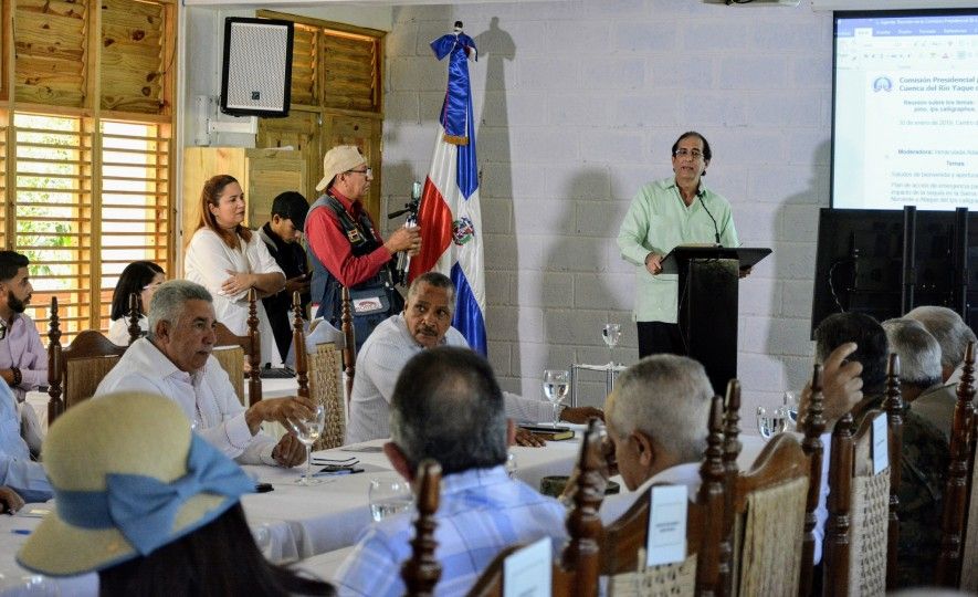Gustavo Montalvo presenta plan de acción para combatir sequía y plaga del Escarabajo del Pino