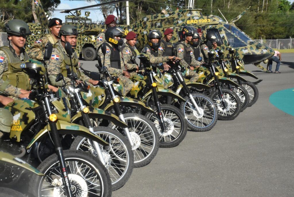 Militares refuerzan operativo por feriado del Día de la Virgen de la Altagracia