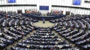 Parlamento Europeo discutirá reconocimiento de Guaidó como presidente interino