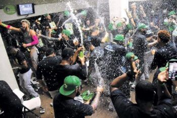 Las Estrellas pasan a la serie final