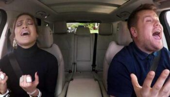 Cantar a todo volumen en el auto mejora el estado de ánimo y prolonga la vida