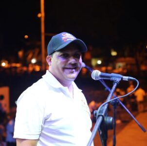 Periódico El Día resalta el trabajo del locutor José Rosario,