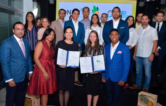 Certifican la piña de Monte Plata; ya está protegida para exportar