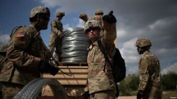 El Pentágono desplegará 3.750 efectivos estadounidenses en la frontera con México