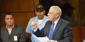 Andrés Bautista reta al procurador a que demuestre que su dinero no es fruto del trabajo honesto