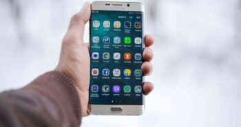 Reducen a un 8% el impuesto a celulares importados