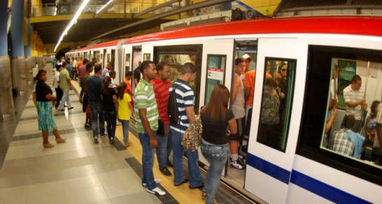 Pasajeros varados por falla en segunda linea   del Metro de Santo Domingo