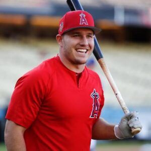 Mike Trout firma por US$430 millones y 12 años