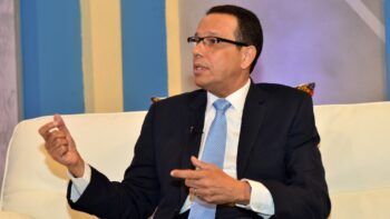 Peña Mirabal insta a población sumarse a “esfuerzos” de Medina por mejorar educación