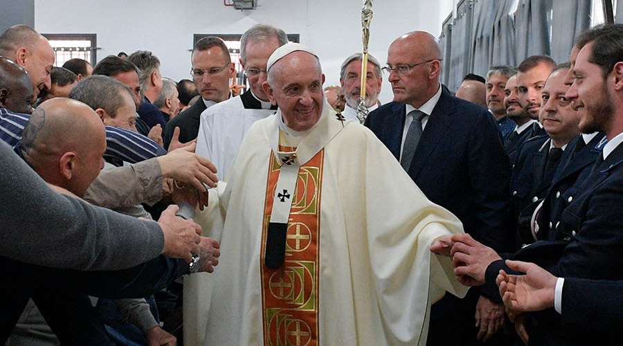 El Papa dedica Viernes Santo a víctimas de tráfico humano