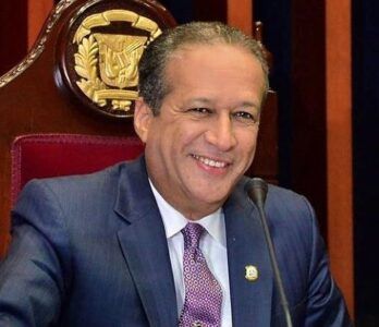 Pared Pérez pide a diputados investigar si TSE violó Constitución al anular convención del PRD