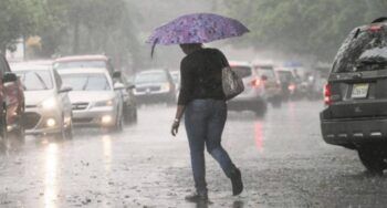 Onda tropical provocará fuertes aguaceros esta noche en República Dominicana