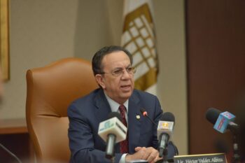 Economía dominicana va bien, dice gobernador del Banco Central