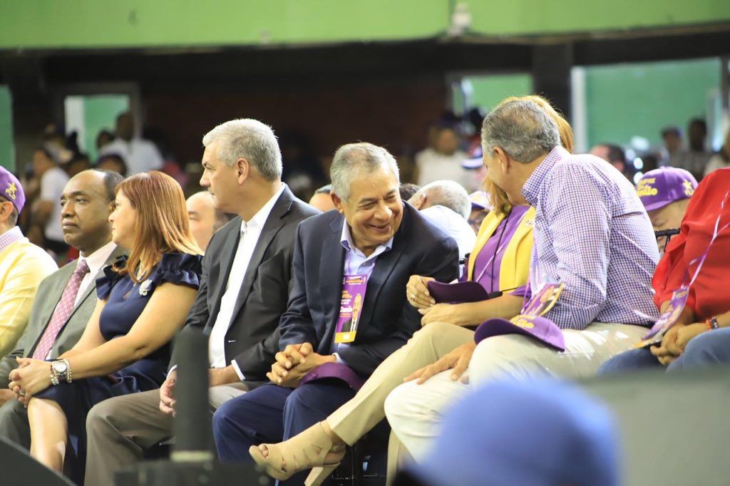 Danilismo se moviliza en el Gran Santo Domingo en busca de la reelección