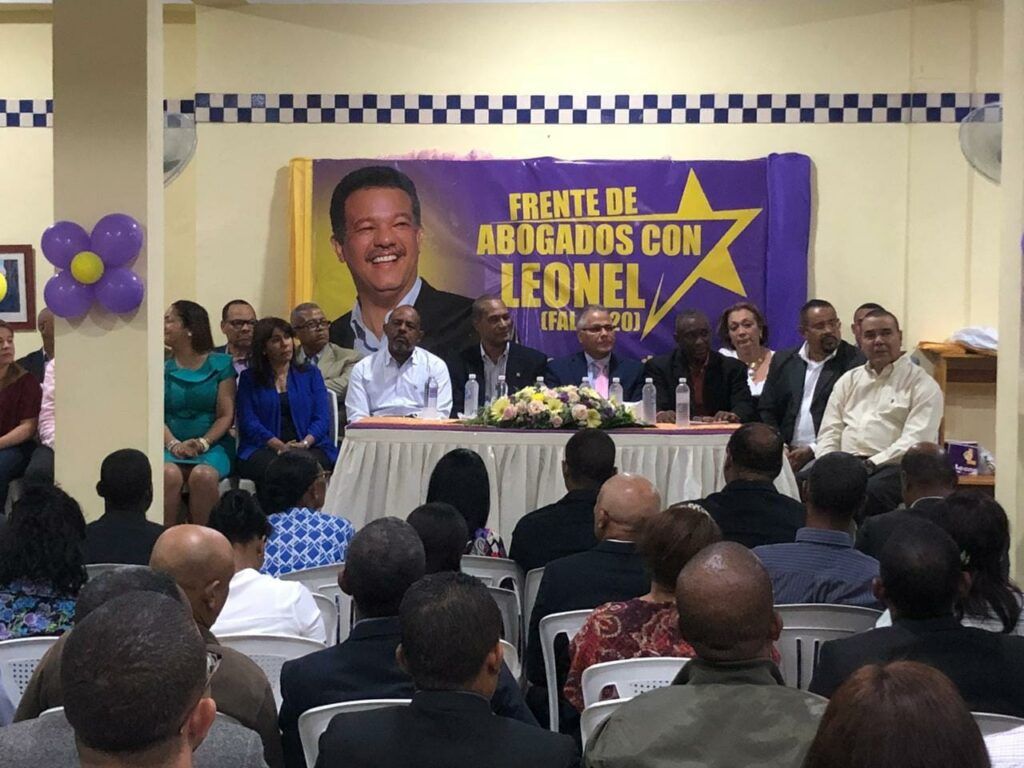 Frente de abogados con Leonel advierte reforma constitucional dividiría al PLD