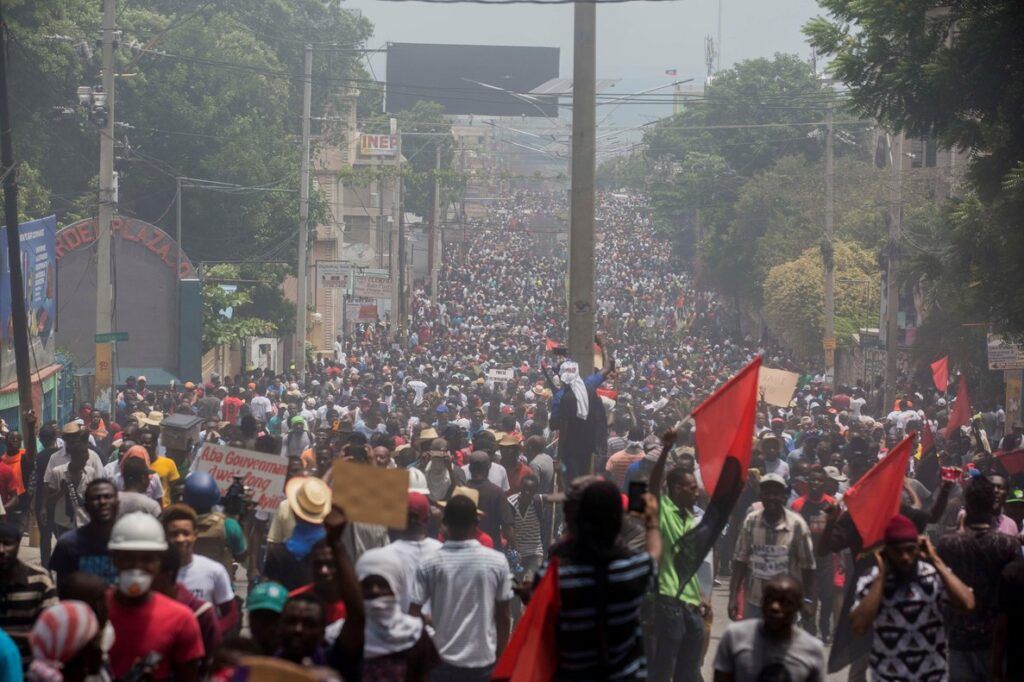 Nueva manifestación en Haití exige dimisión de Moise, hay varios fallecidos.