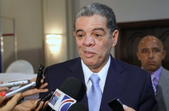 Amarante Baret propone retiro de aspiraciones presidenciales de Leonel para unificar PLD