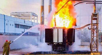 Varios sectores de SD afectados por incendio en subestación de Edesur