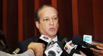 Pared Pérez revela Leonel planteó crear comisión para solucionar conflicto interno del PLD