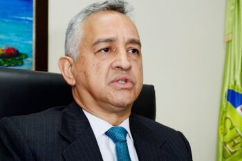 Hernández Peguero alerta crisis política podría sacar del poder al PLD