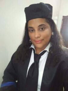 Renuncia fiscal implicada en allanamiento en barbería