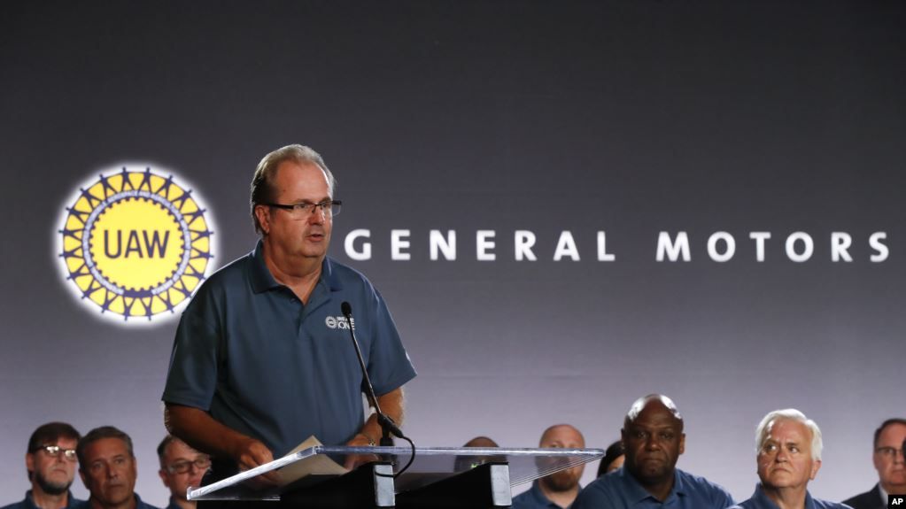 Sindicato de GM deja expirar su contrato y baraja una huelga