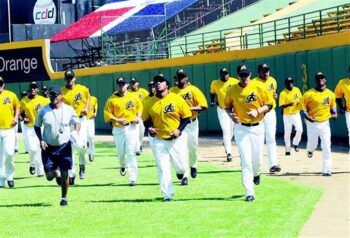 Águilas inician entrenamientos
