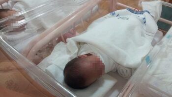 Hmbre intenta cambiar a su hijo recién nacido por otro por parecerle muy feo