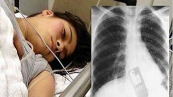 Se traga celular para evitar que su novio lea los mensajes