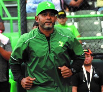 Fernando Tatis rechaza seguir con las Estrellas en labores de oficina