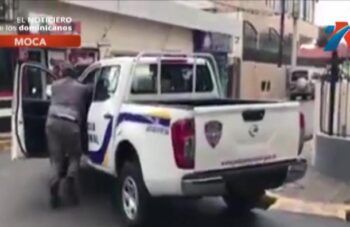 Patrulla iba tras delincuentes, pero se queda por gasolina