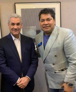 Gonzalo deja con el moño hecho al Pachá